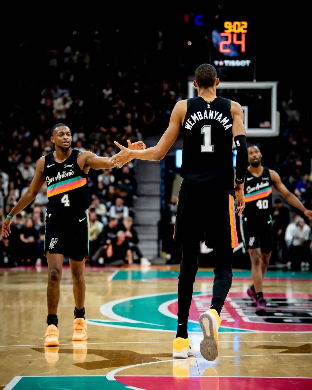 开云首页体验-国际比赛日迈阿密热火备战NBA常规赛，门线救险细节曝光，球迷炸锅，纪律约束更严格的简单介绍